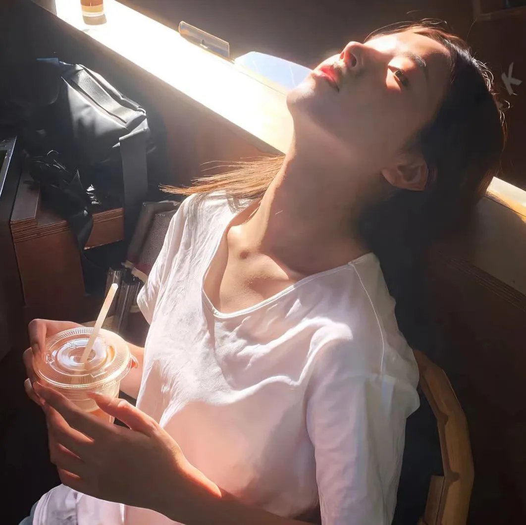 恋爱要在世界征服后